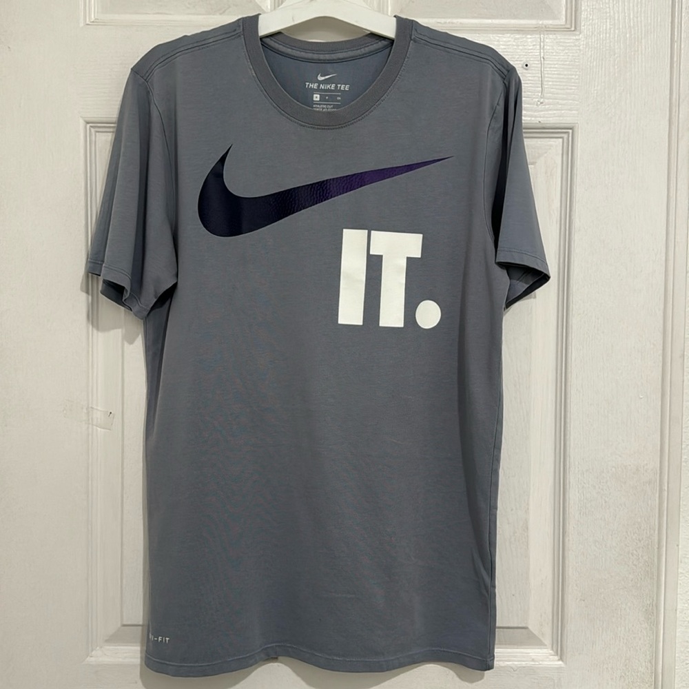 Nike Gray Tee shirt For Men Size Small
